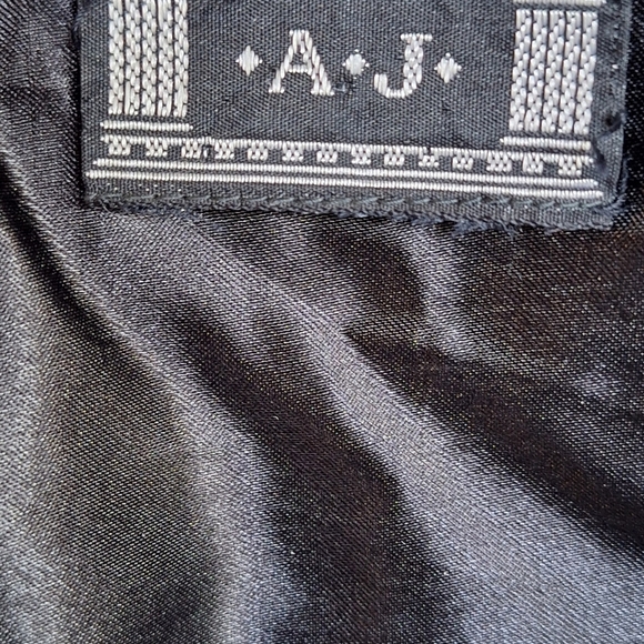 A.J. Sequined Vest SzL/XL Black Lined Tie Back Single Hook Closure Very Nice - Picture 4 of 9